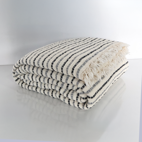 Jakarlı Dolgulu Müslin Yatak Örtüsü Lacivert