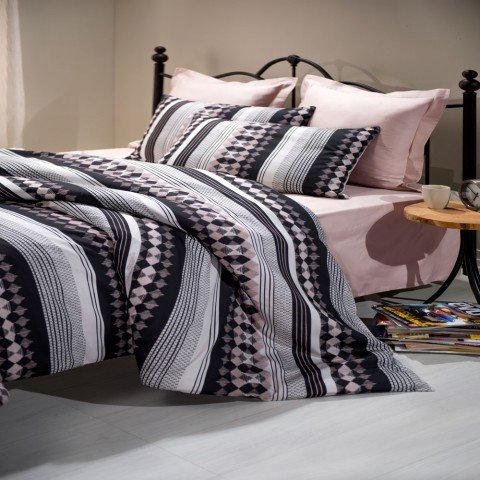 Pembe çift kişilik fitted çarşaf seti nevresim ve yastık kılıflı ev tekstili