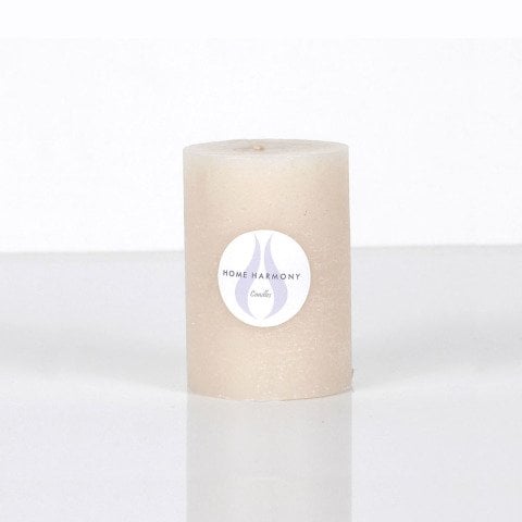 Farklı renk ve boyut seçeneklerinde dekoratif silindir mum çeşitleri