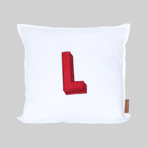 Kişiye Özel Harf Nakışlı Keten Kırlent