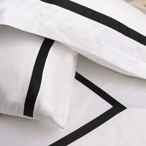 150 Tel %100 Pamuk Saten Vale Kişiye Özel Nakışlı Nevresim Takımı Siyah - King Size - Fitted Çarşaf