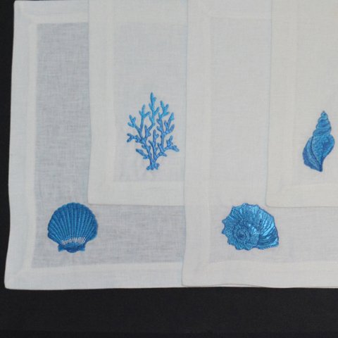 4'lü Deniz Kabuğu Nakışlı Keten Pamuk Karışım Amerikan Servis Masa Tekstili Seti