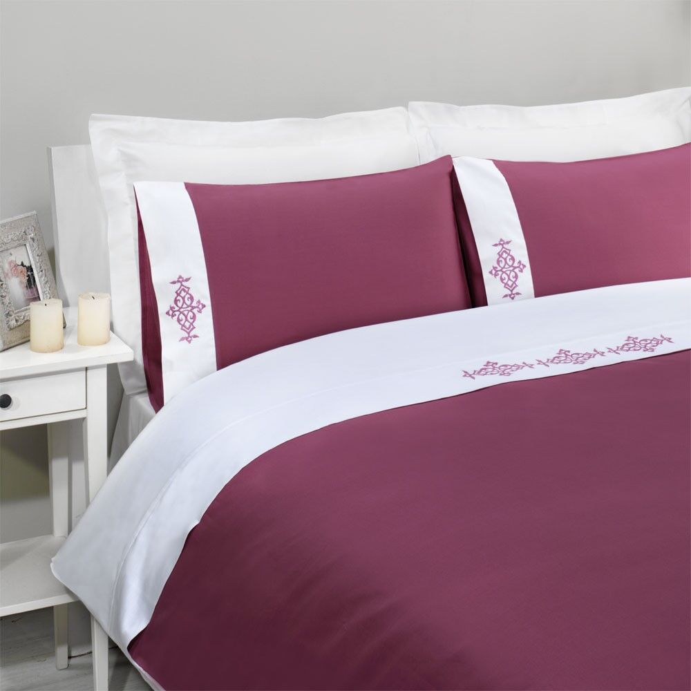 Figure Nakış Nevresim Takımı Fuşya - King Size - Düz Çarşaf