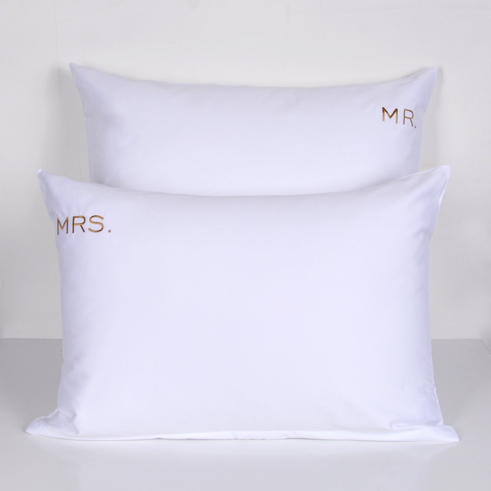 MR. MRS. Nakışlı Yastık Kılıfı Gold - Standart Yastık Kılıfı - 120 Tel Kumaş