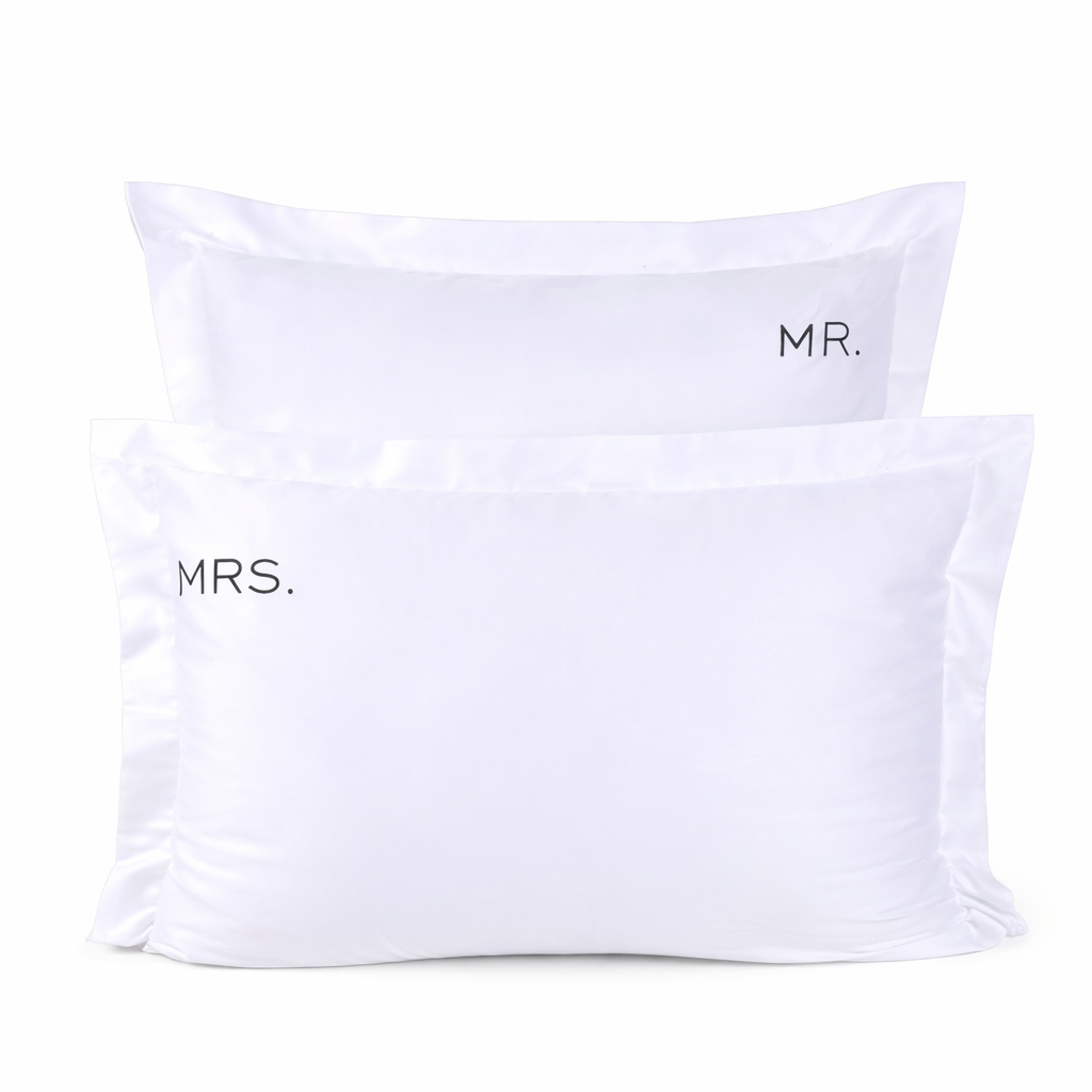 MR. MRS. Nakışlı Volanlı  Yastık Kılıfı