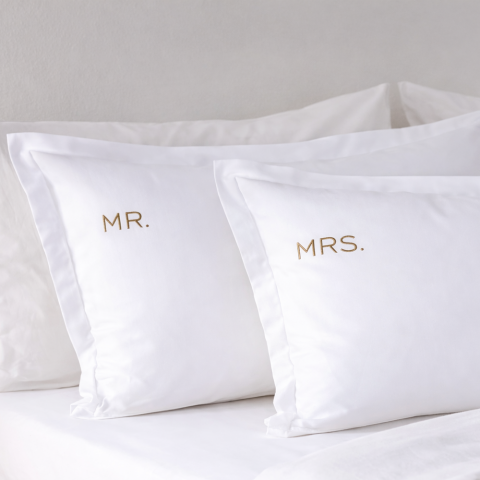 MR. MRS. Nakışlı Volanlı  Yastık Kılıfı