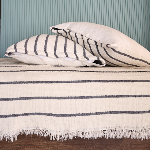 Jakarlı Dolgulu Müslin Yatak Örtüsü Seti